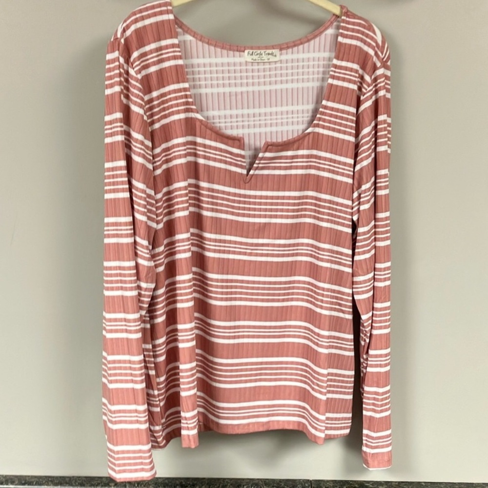 3/$15 ❤️ Full circle striped shirt 2x long sleeve scoop neck